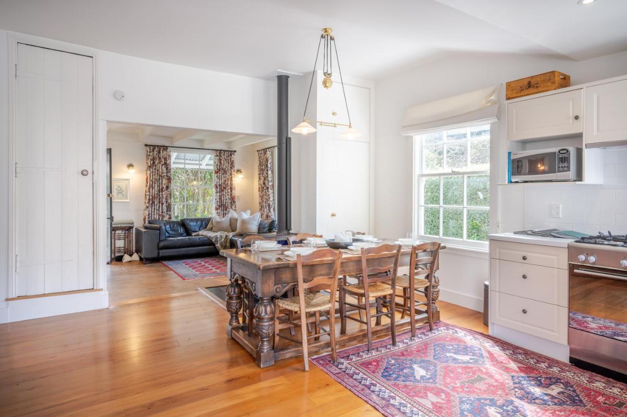 Libeau Cottage - Akaroa Holiday Home 外观 照片